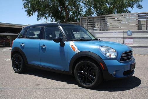 Blue 2016 MINI Countryman Cooper