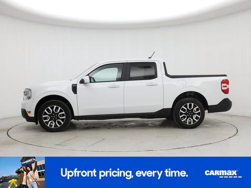 White 2023 Ford Maverick Lariat