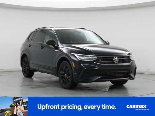 Black 2022 Volkswagen Tiguan SE R-Line Black