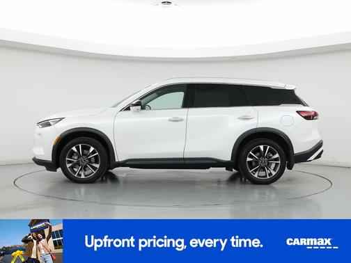 White 2023 INFINITI QX60 Luxe