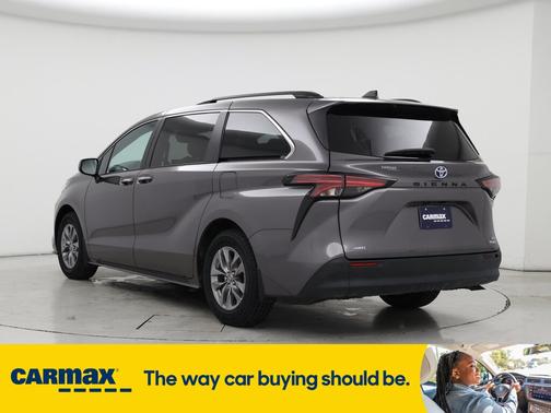 2022 Toyota Sienna XLE