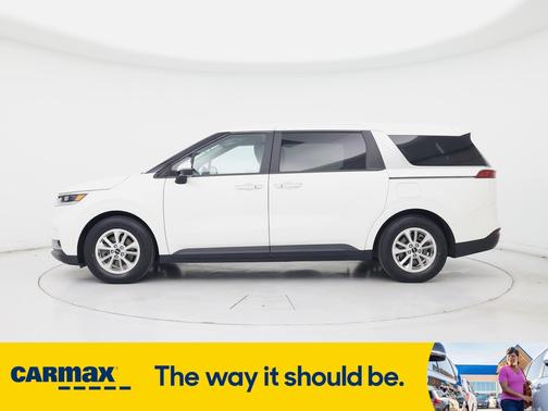 2022 Kia Carnival LXS