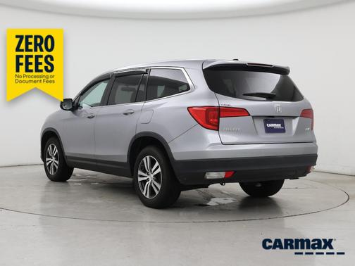 Silver 2018 Honda Pilot EX