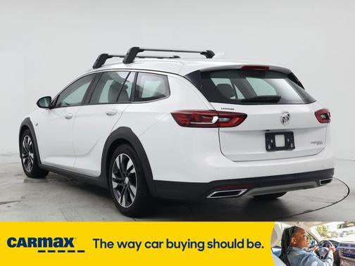 2019 Buick Regal TourX Essence