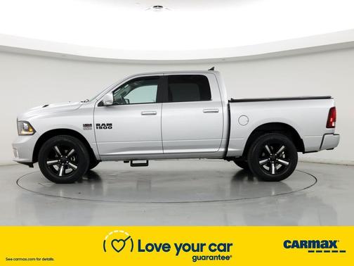 Photo 3 of 26 of 2017 RAM 1500 Sport