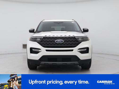 White 2022 Ford Explorer XLT