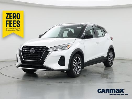 White 2024 Nissan Kicks SV