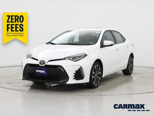 White 2017 Toyota Corolla SE