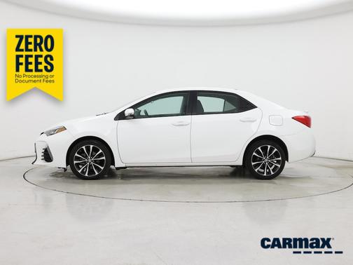 White 2017 Toyota Corolla SE