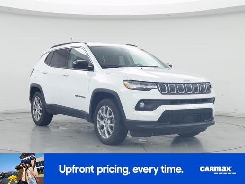 White 2022 Jeep Compass Latitude Lux