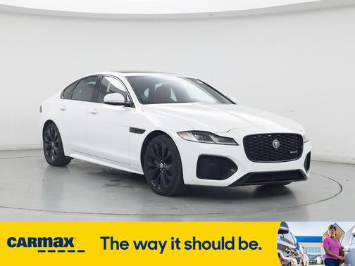 2022 Jaguar XF R-Dynamic SE