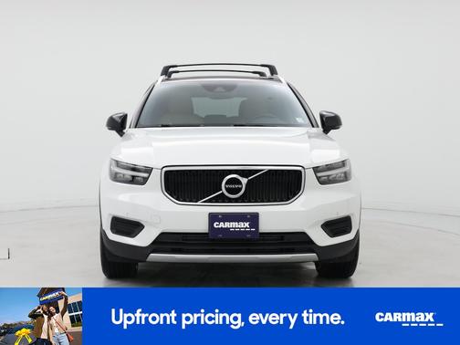 2019 Volvo XC40 T5 Momentum