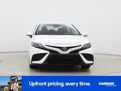 White 2024 Toyota Camry SE