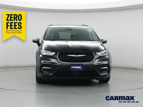 Black 2023 Chrysler Pacifica Limited