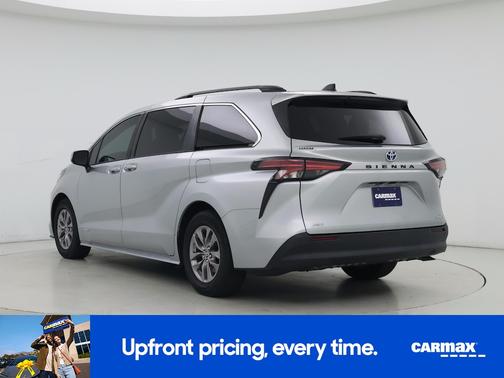 2021 Toyota Sienna LE
