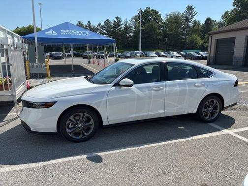 Platinum White Pearl 2026 Honda Accord Hybrid