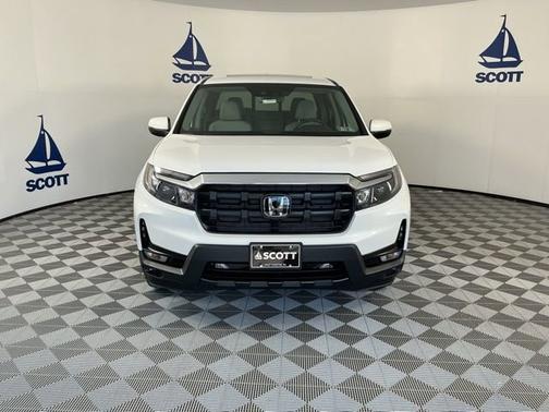Platinum White Pearl 2025 Honda Ridgeline