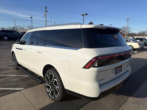 2026 Lincoln Navigator L Reserve