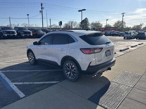 2020 Ford Escape Titanium