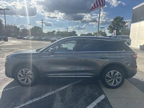 2025 Lincoln Corsair Premiere