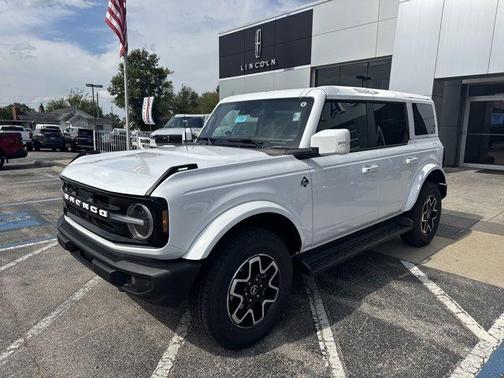 2025 Ford Bronco Outer Banks