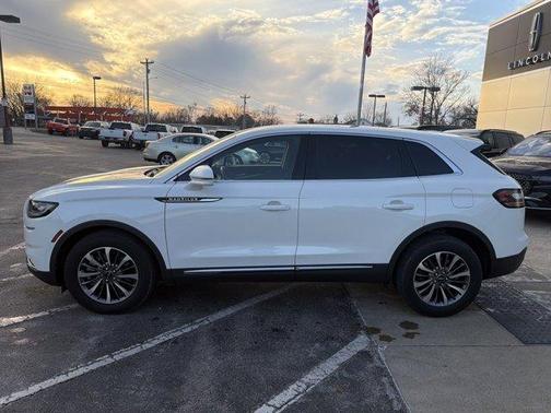 2022 Lincoln Nautilus Reserve