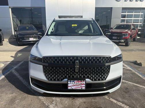 2026 Lincoln Navigator Premiere