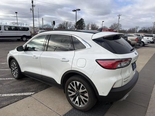 2020 Ford Escape Titanium Hybrid