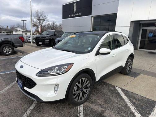 2020 Ford Escape Titanium Hybrid