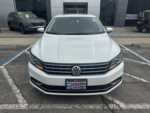 2017 Volkswagen Passat 1.8T SE