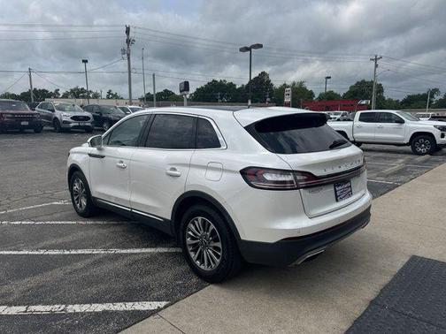 2019 Lincoln Nautilus Select