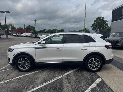 2019 Lincoln Nautilus Select
