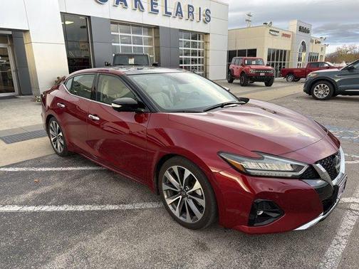 2023 Nissan Maxima Platinum