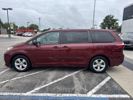 2015 Toyota Sienna L
