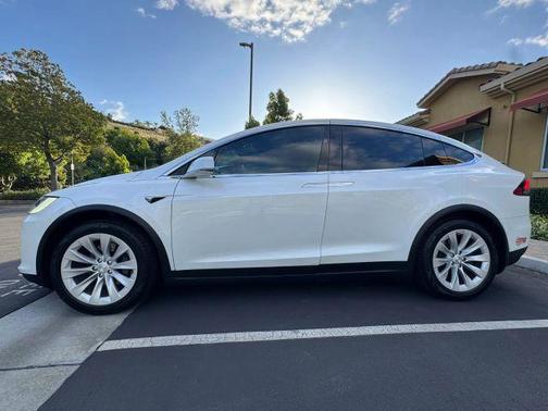 2019 Tesla Model X Long Range