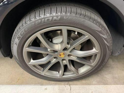 2021 Porsche Cayenne S
