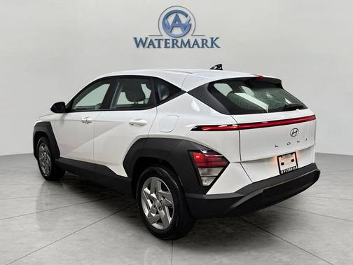 2025 Hyundai KONA SE
