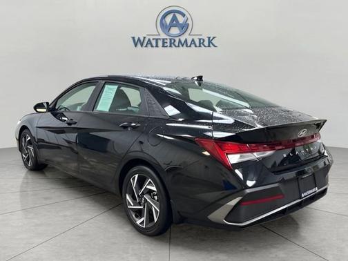 2025 Hyundai ELANTRA HEV SEL Sport