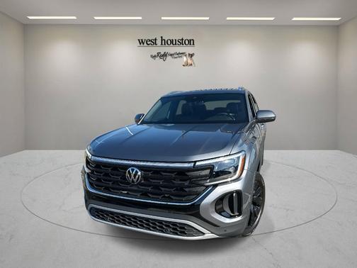 2025 Volkswagen Atlas Cross Sport 2.0T SE w/ Technology