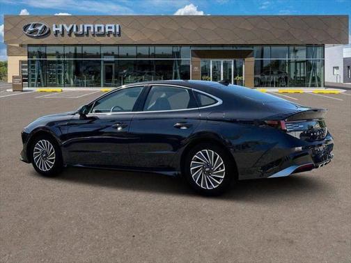 2025 Hyundai SONATA Hybrid Limited