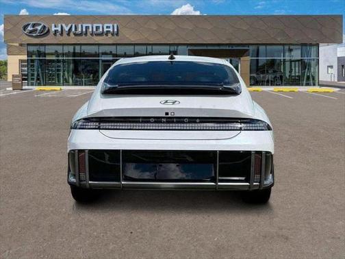 2025 Hyundai IONIQ 6 SE