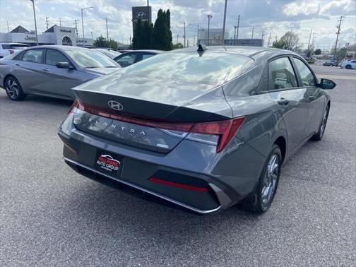 2025 Hyundai ELANTRA HEV Blue