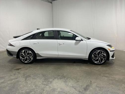 2025 Hyundai IONIQ 6 SEL