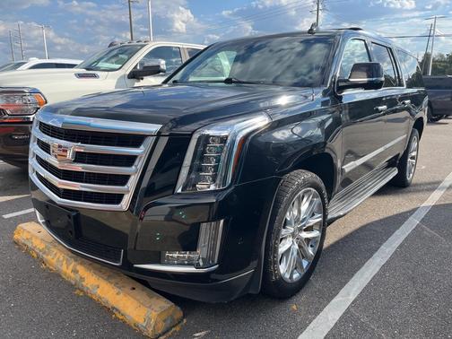 2017 Cadillac Escalade ESV Luxury