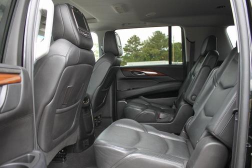 2017 Cadillac Escalade ESV Luxury