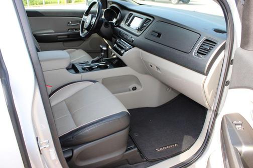 Silky Silver 2019 Kia Sedona EX