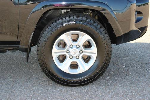 Midnight Black Metallic 2018 Toyota 4Runner SR5