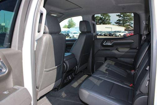Summit White 2025 GMC Sierra 1500 SLT