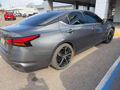 2024 Nissan Altima SR FWD