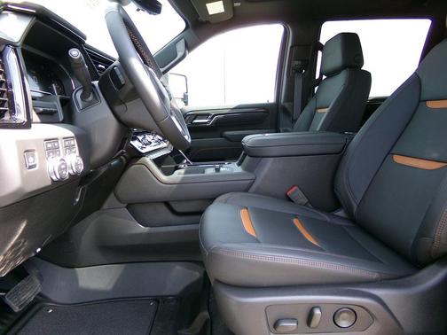 2025 GMC Sierra 2500 AT4